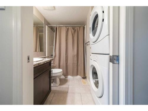 919 Auburn Bay Square Se, Calgary, AB - Indoor Photo Showing Laundry Room