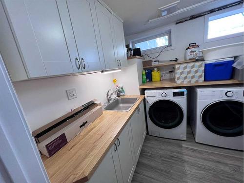 4604-14 Street Nw, Calgary, AB - Indoor Photo Showing Laundry Room