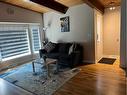 4604-14 Street Nw, Calgary, AB  - Indoor Photo Showing Living Room 