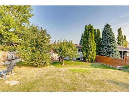 407 Tache Avenue Nw, Calgary, AB - Outdoor