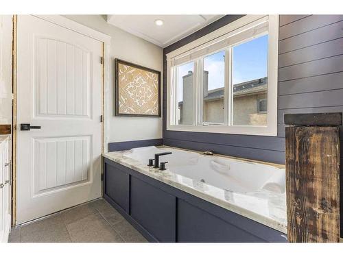 311 Hawkland Place Nw, Calgary, AB - Indoor Photo Showing Bathroom