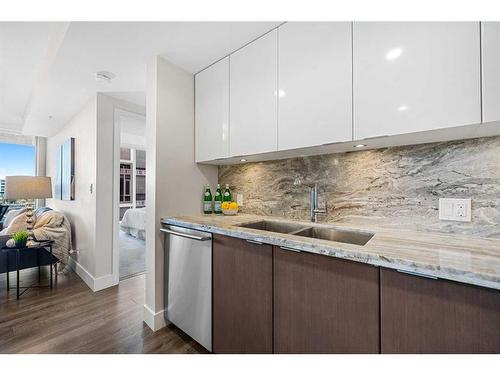 509-560 6 Avenue Se, Calgary, AB - Indoor Photo Showing Kitchen