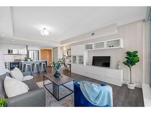 509-560 6 Avenue Se, Calgary, AB - Indoor Photo Showing Living Room