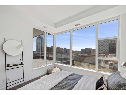 1806-530 3 Street Se, Calgary, AB - Indoor Photo Showing Bedroom