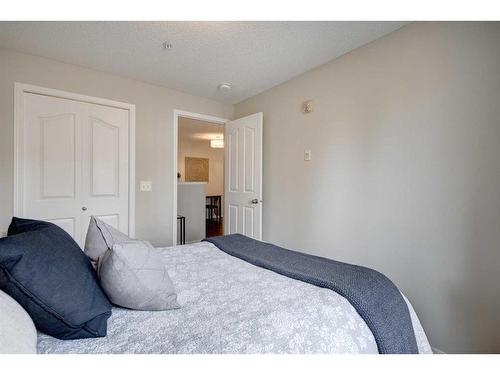 3222-16320 24 Street Sw, Calgary, AB - Indoor Photo Showing Bedroom