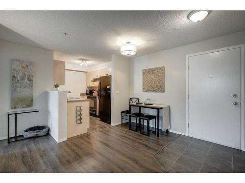 3222-16320 24 Street Sw, Calgary, AB - Indoor