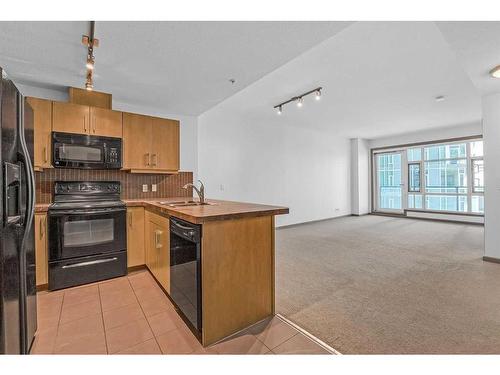 1504-210 15 Avenue Se, Calgary, AB - Indoor Photo Showing Kitchen