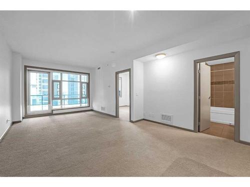 1504-210 15 Avenue Se, Calgary, AB - Indoor Photo Showing Other Room