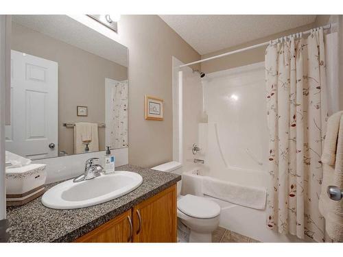 94 Cougar Plateau Way Sw, Calgary, AB - Indoor Photo Showing Bathroom