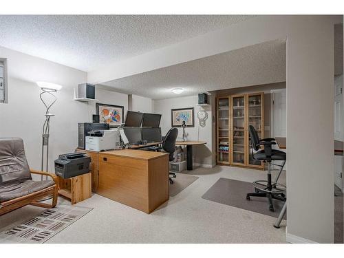 94 Cougar Plateau Way Sw, Calgary, AB - Indoor