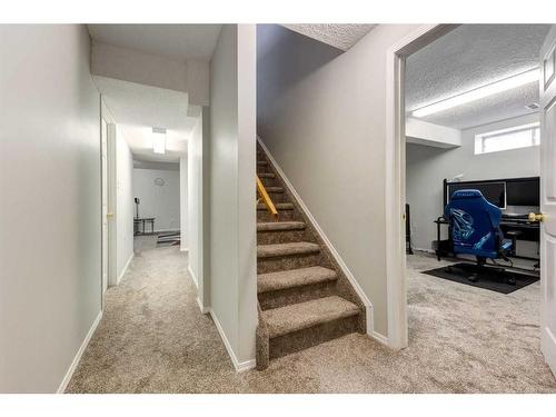 256 Oakmere Place, Chestermere, AB - Indoor Photo Showing Other Room