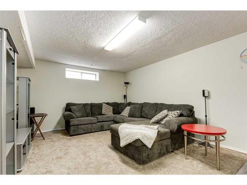 256 Oakmere Place, Chestermere, AB - Indoor