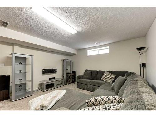 256 Oakmere Place, Chestermere, AB - Indoor