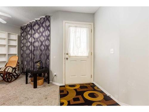 256 Oakmere Place, Chestermere, AB - Indoor Photo Showing Other Room