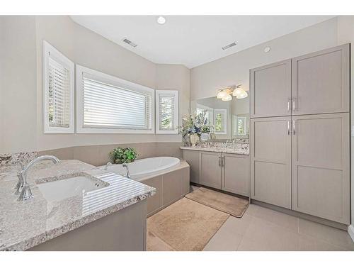 60 Cougar Ridge Landing Sw, Calgary, AB - Indoor Photo Showing Bathroom