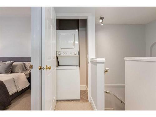 223-527 15 Avenue Sw, Calgary, AB - Indoor Photo Showing Laundry Room