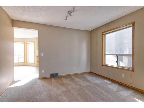 105 Hawkdale Circle Nw, Calgary, AB - Indoor Photo Showing Other Room