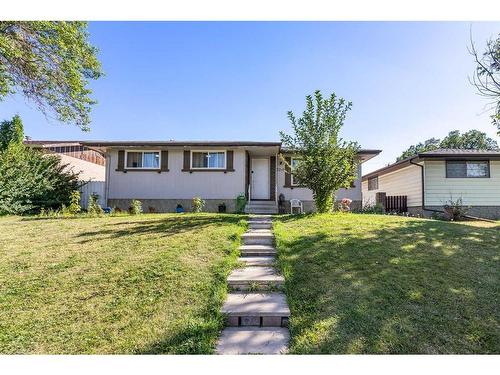 5219 Maryvale Drive Ne, Calgary, AB - Outdoor