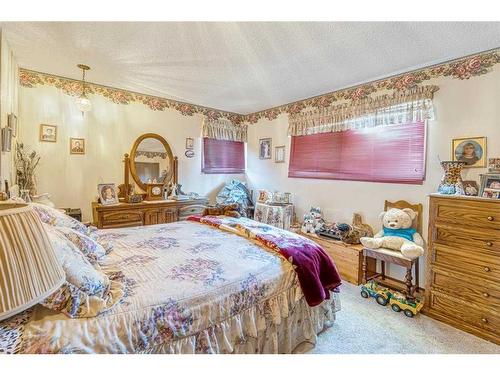 163052 Hwy 845, Rural Vulcan County, AB - Indoor Photo Showing Bedroom