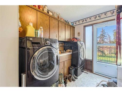 163052 Hwy 845, Rural Vulcan County, AB - Indoor Photo Showing Laundry Room