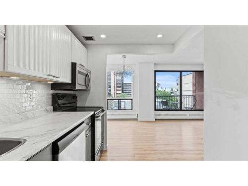 502-1334 14 Avenue Sw, Calgary, AB - Indoor Photo Showing Kitchen