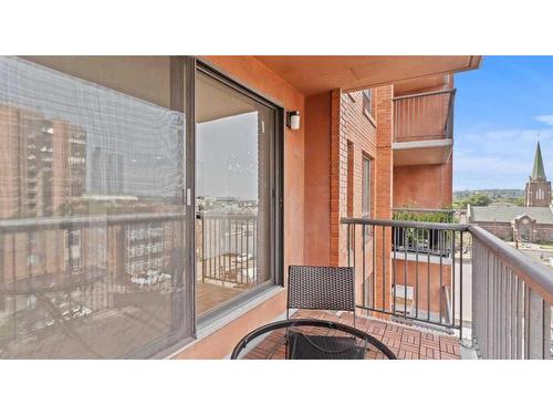 502-1334 14 Avenue Sw, Calgary, AB - Outdoor With Exterior