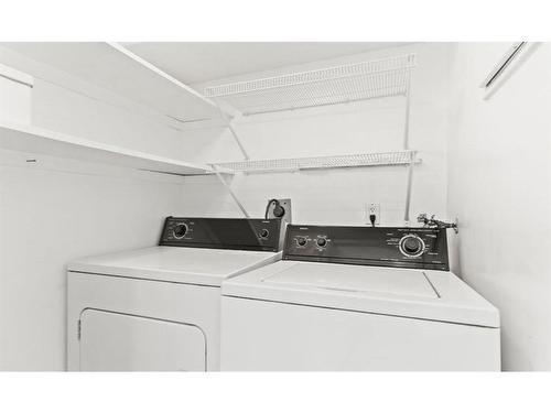 502-1334 14 Avenue Sw, Calgary, AB - Indoor Photo Showing Laundry Room