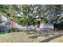 7323 Hunterview Drive NW Calgary, AB T2K 4P5