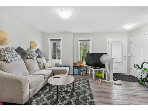 178 Cityside Grove Ne, Calgary, AB - Indoor Photo Showing Living Room