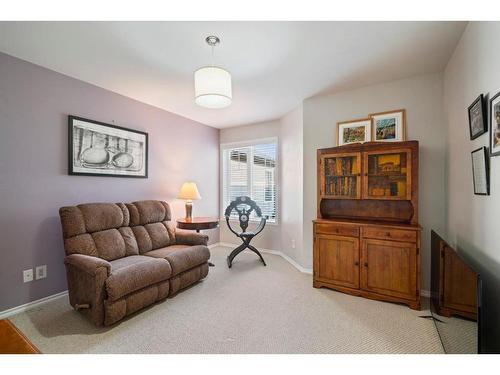 15 Royal Birch Mount Nw, Calgary, AB - Indoor