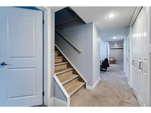 3105 A & B, 3107 A & B 38 Street Sw, Calgary, AB - Indoor Photo Showing Other Room