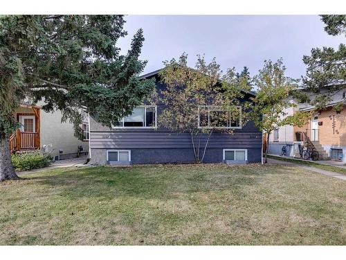 3105 A & B, 3107 A & B 38 Street Sw, Calgary, AB - Outdoor