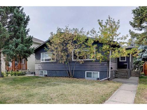 3105 A & B, 3107 A & B 38 Street Sw, Calgary, AB - Outdoor