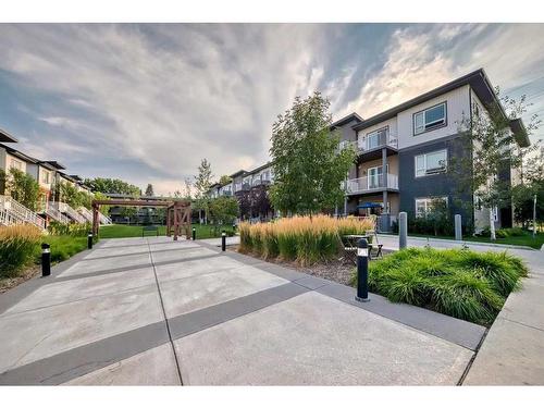 4314-5305 32 Avenue Sw, Calgary, AB - Outdoor