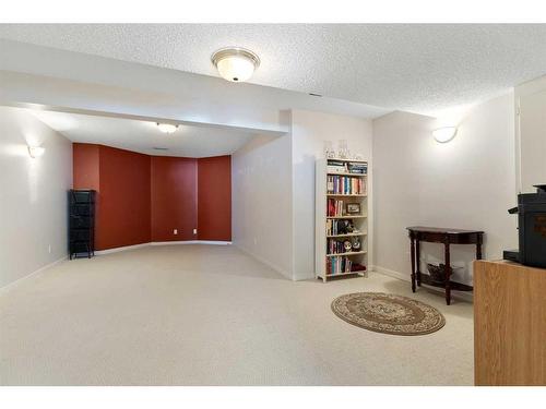 38 Edgevalley Manor Nw, Calgary, AB - Indoor Photo Showing Other Room