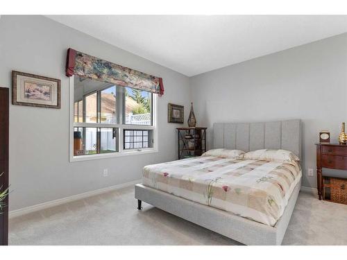 38 Edgevalley Manor Nw, Calgary, AB - Indoor Photo Showing Bedroom