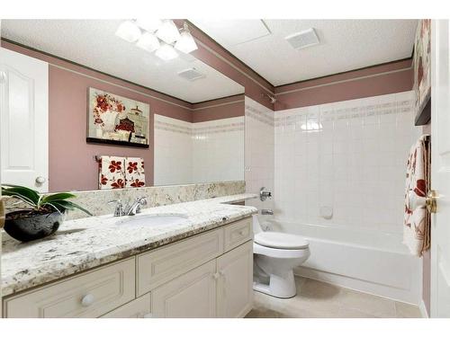 38 Edgevalley Manor Nw, Calgary, AB - Indoor Photo Showing Bathroom