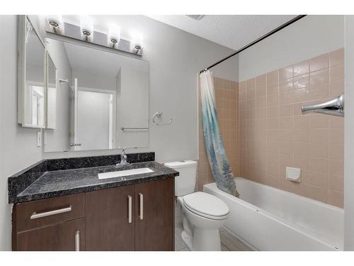 239 Taravista Drive Ne, Calgary, AB - Indoor Photo Showing Bathroom