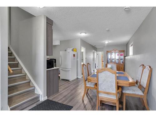 239 Taravista Drive Ne, Calgary, AB - Indoor Photo Showing Dining Room