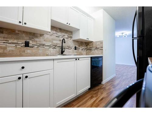 1207-6224 17 Avenue Se, Calgary, AB - Indoor Photo Showing Kitchen