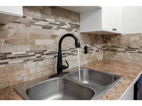 1207-6224 17 Avenue Se, Calgary, AB - Indoor Photo Showing Kitchen With Double Sink