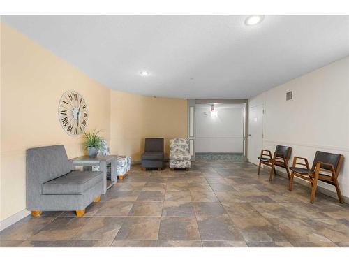 418-2000 Somervale Court Sw, Calgary, AB - Indoor