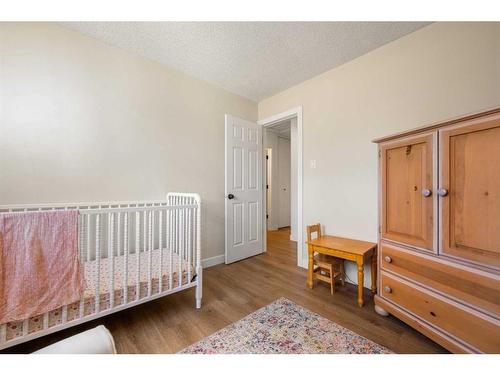 348 Weddenburn Road Se, Calgary, AB - Indoor Photo Showing Bedroom