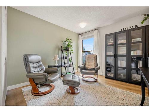 348 Weddenburn Road Se, Calgary, AB - Indoor