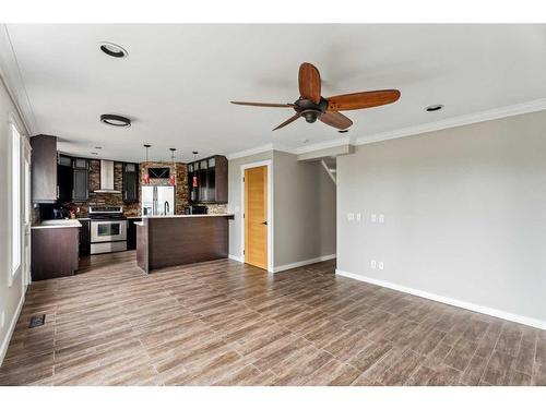 224 Harvest Glen Place Ne, Calgary, AB - Indoor Photo Showing Kitchen