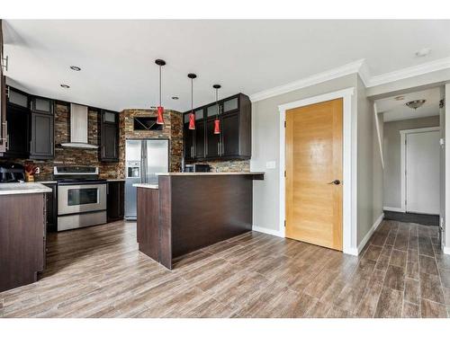 224 Harvest Glen Place Ne, Calgary, AB - Indoor Photo Showing Kitchen