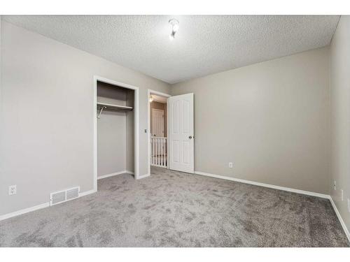 224 Harvest Glen Place Ne, Calgary, AB - Indoor Photo Showing Other Room