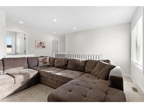 6 Coutts Close, Olds, AB - Indoor Photo Showing Living Room