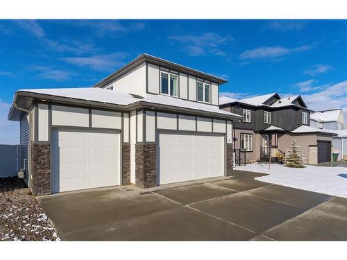 6 Coutts Close, Olds, AB - Outdoor