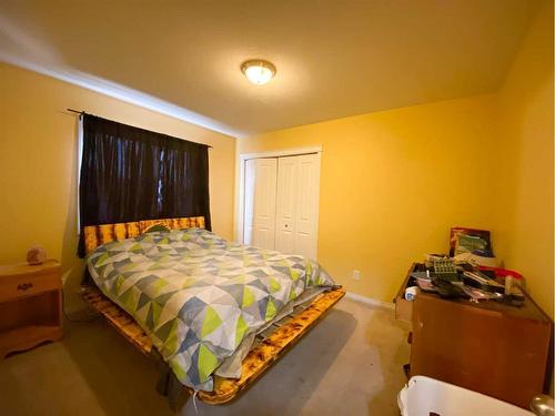 112 Sierra Place, Olds, AB - Indoor Photo Showing Bedroom